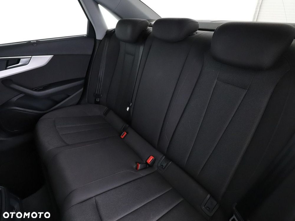 Audi A4 Limousine 35 TFSI mHEV S Line S tronic - 18