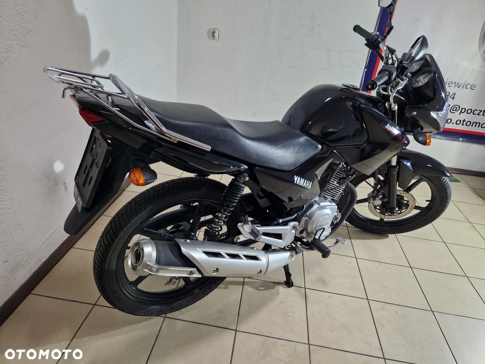 Yamaha YBR - 9