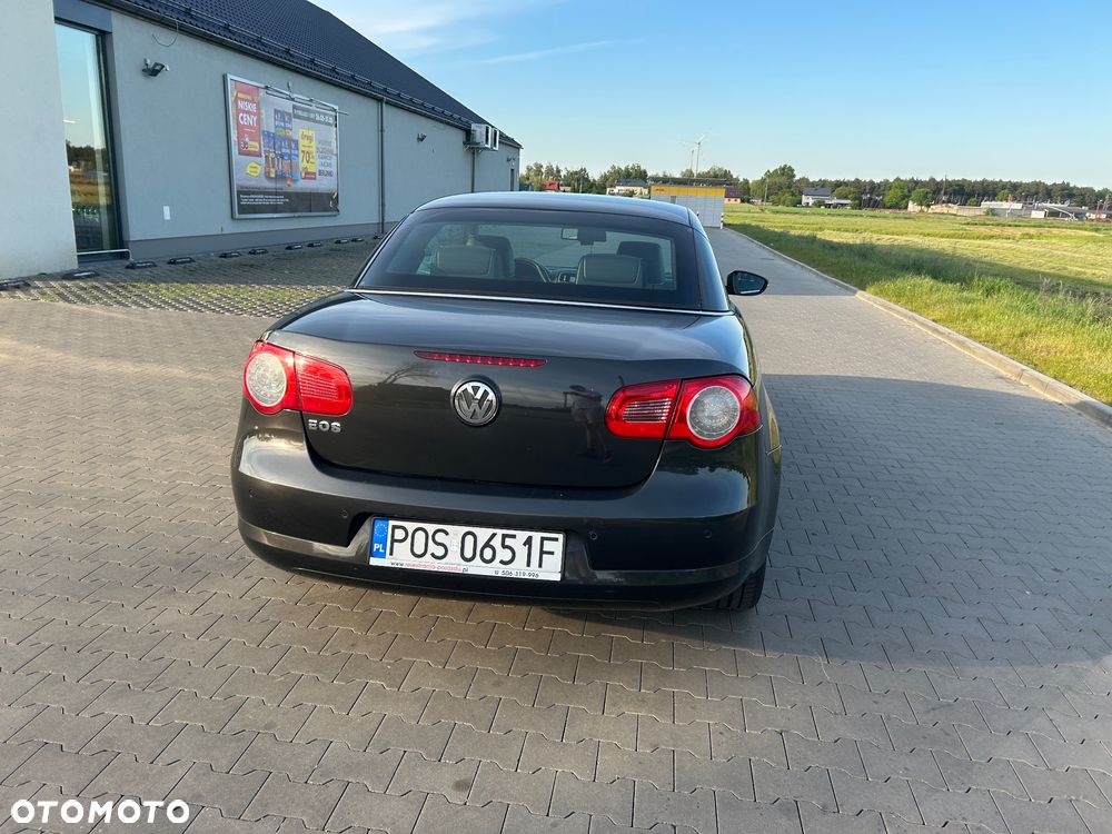 Volkswagen Eos 2.0 TDI DPF DSG Individual - 4