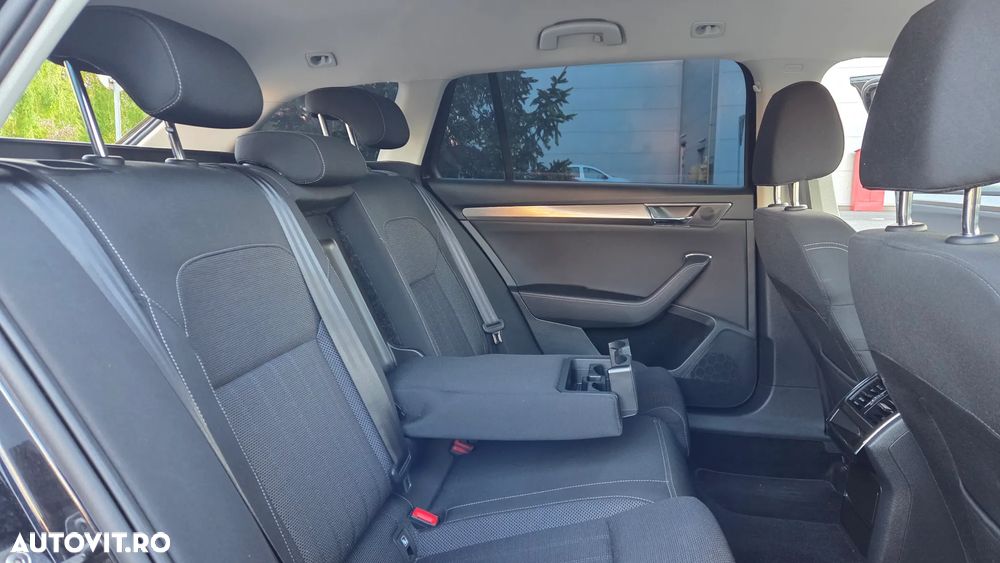 Skoda Superb 2.0 TDI DSG Style - 8