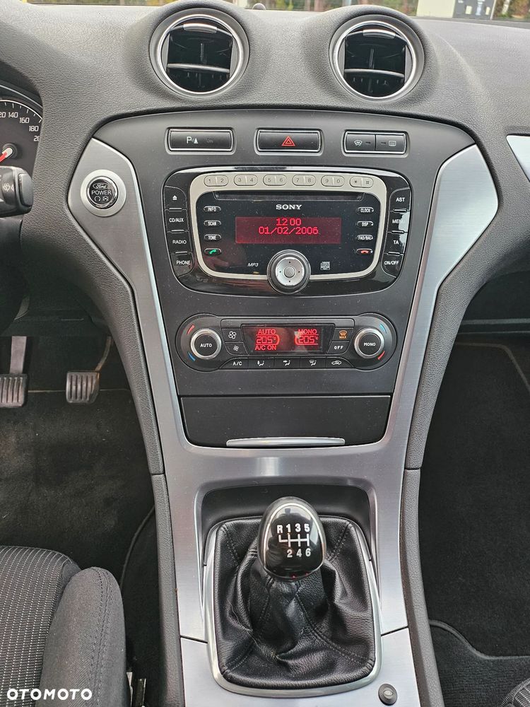 Ford Mondeo 1.6 T Titanium - 27