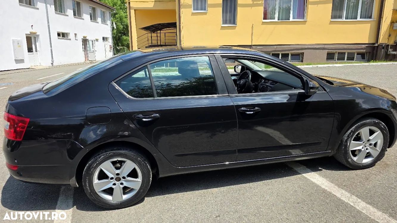 Skoda Octavia 2.0 TDI ELEGANCE - 1