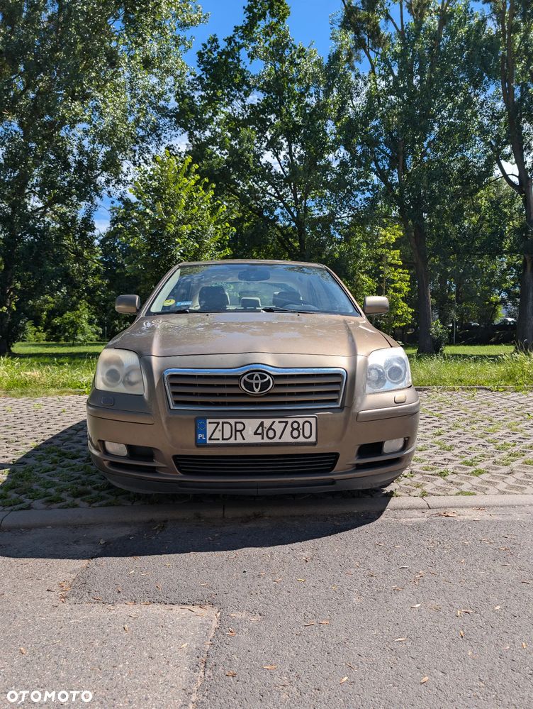 Toyota Avensis 2.0 D-4D Sol Plus - 4