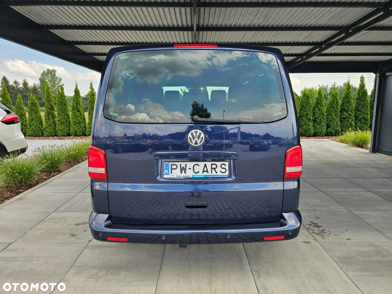 Volkswagen Multivan - 8