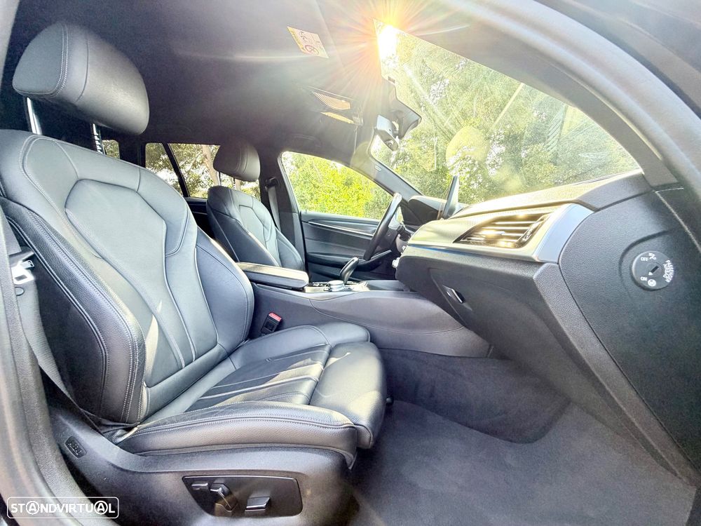 BMW 530 e Pack Desportivo M - 28