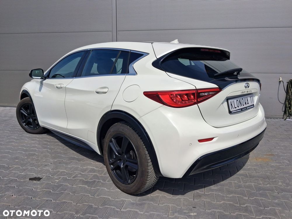 Infiniti Q30 1.5d Premium - 6