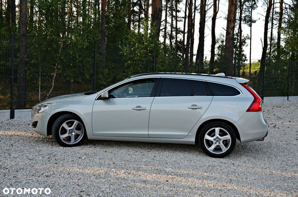 Volvo V60 D3 Summum - 23