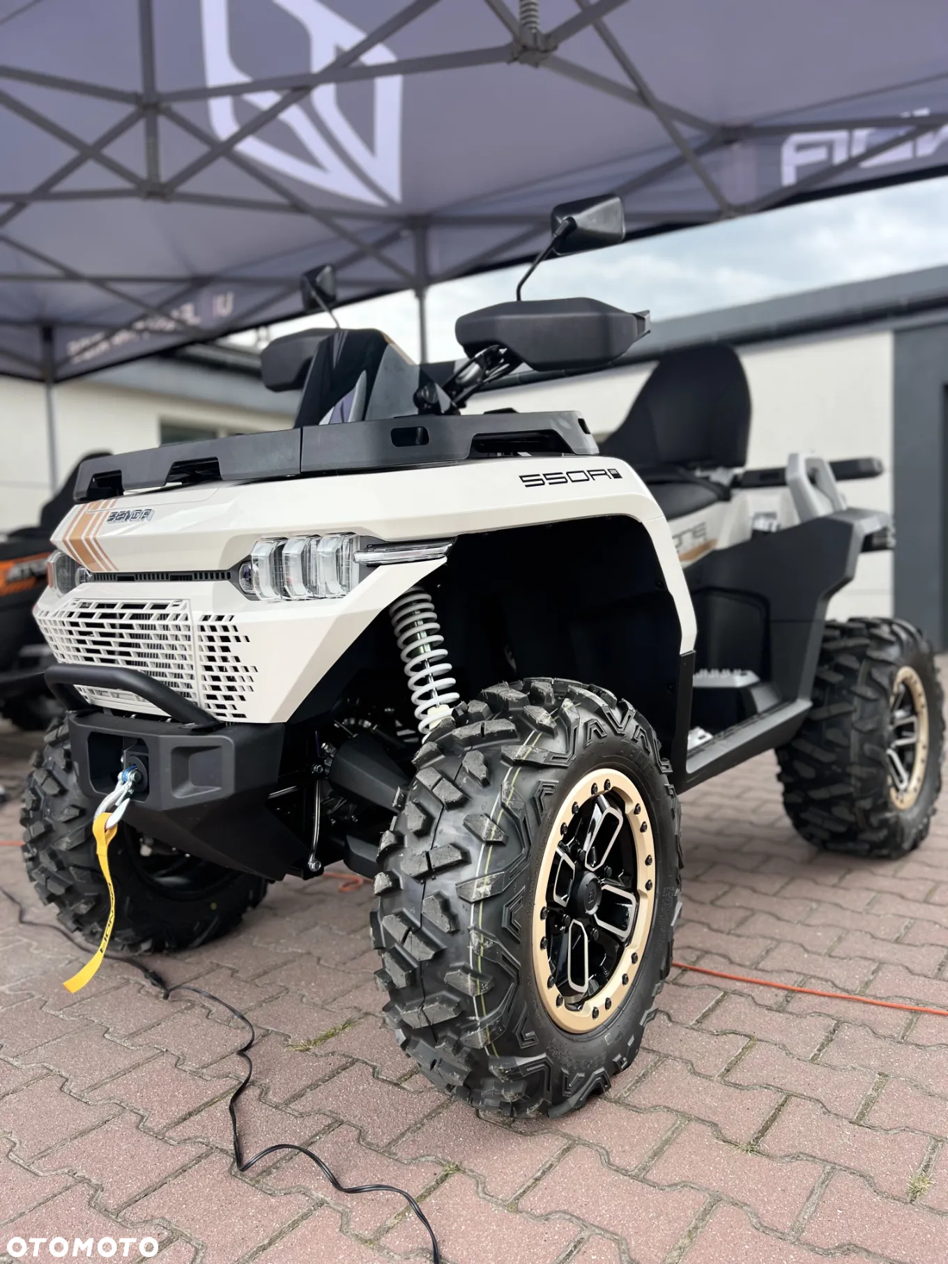Benda Redstone 550