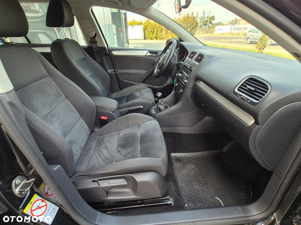 Volkswagen Golf 1.4 TSI BMT Comfortline - 31