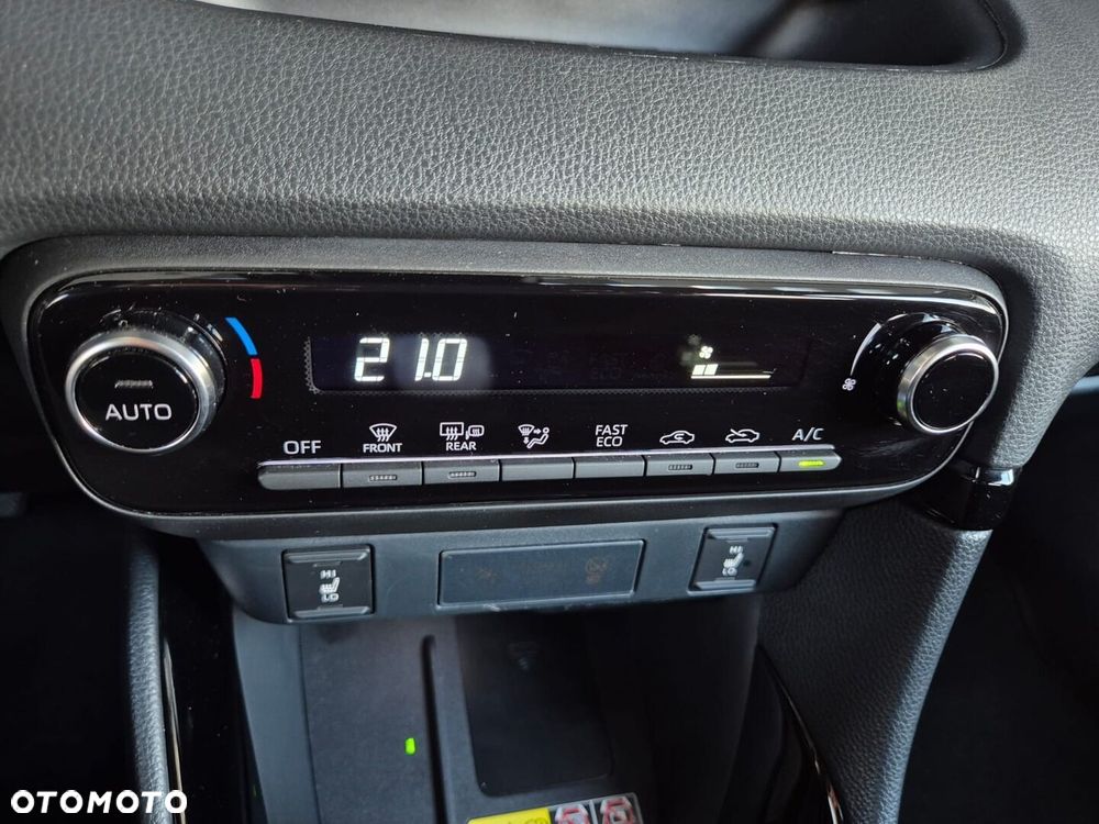 Toyota Yaris Hybrid 1.5 Style - 22
