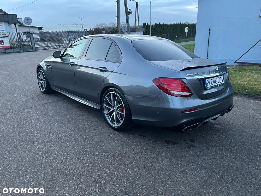 Mercedes-Benz Klasa E AMG 63 S 4Matic+ AMG Speedshift MCT-9G - 14