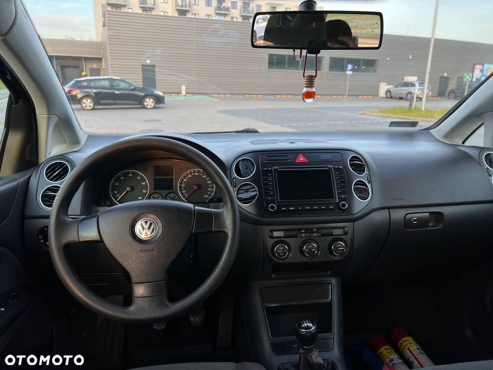 Volkswagen Golf - 26