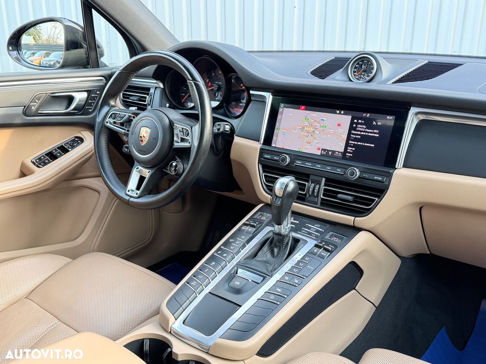 Porsche Macan - 25