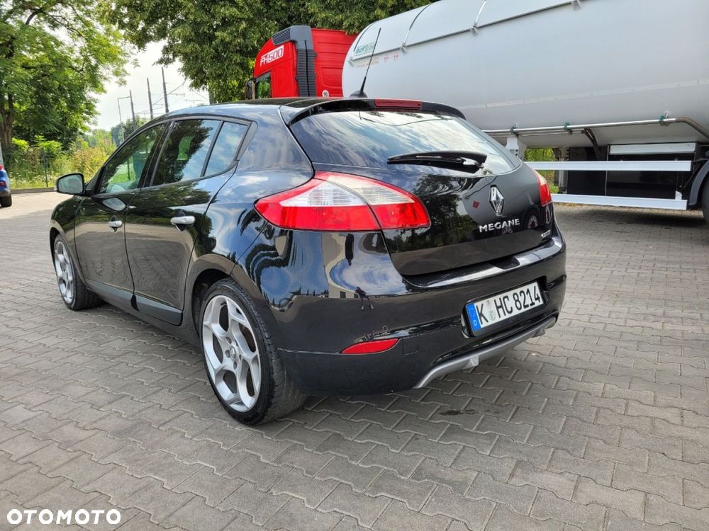 Renault Megane TCe 180 GT - 11
