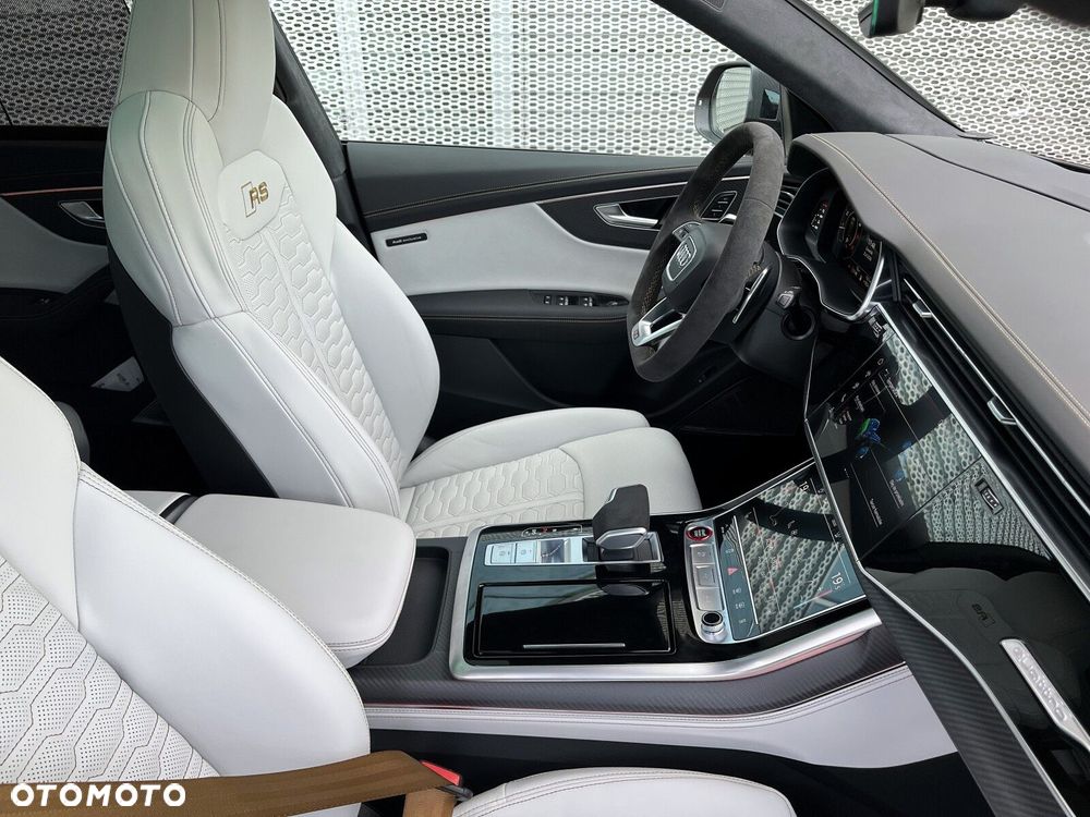 Audi RS Q8 - 29