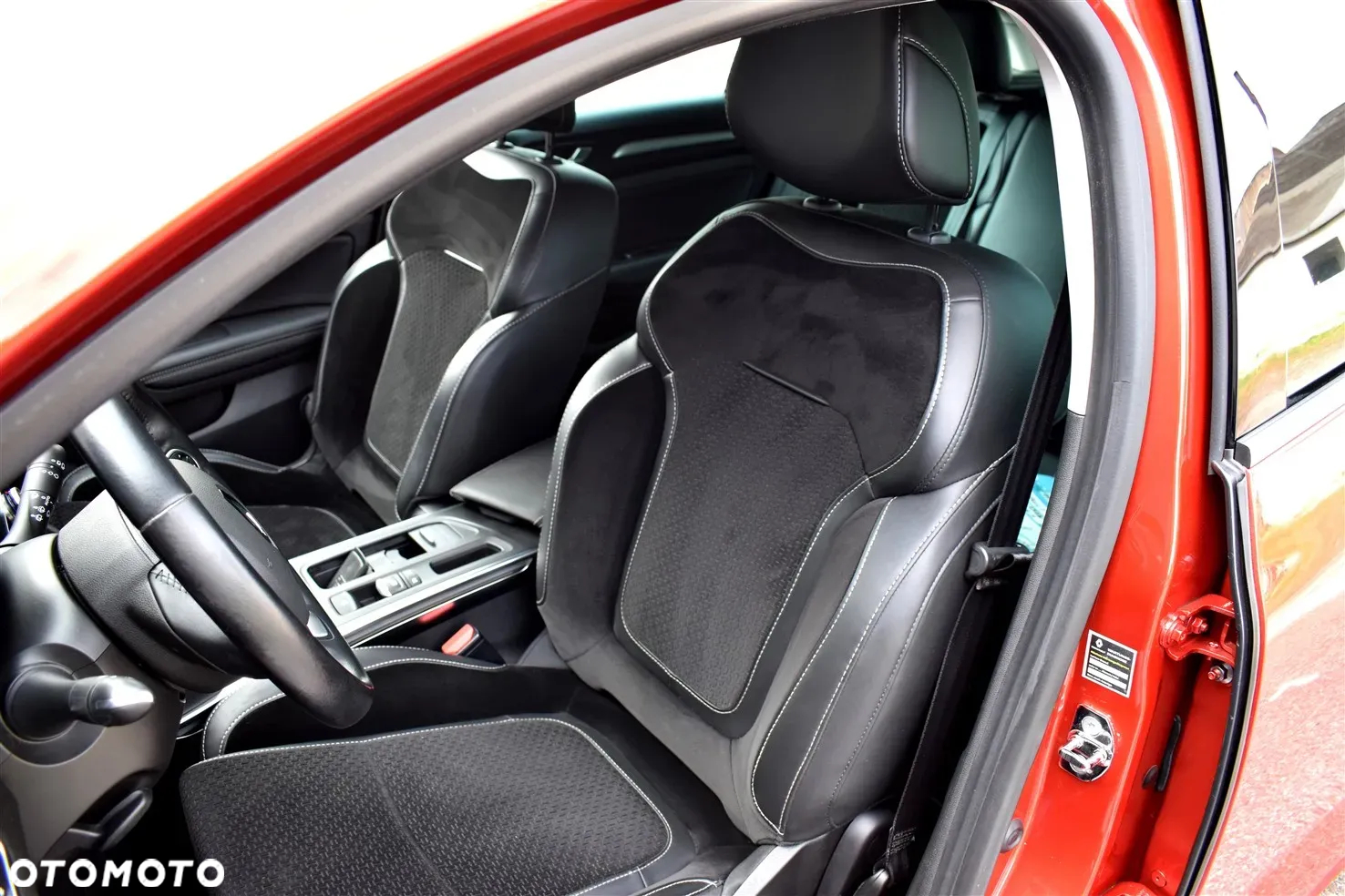 Renault Megane ENERGY TCe 130 EDC BOSE EDITION - 13