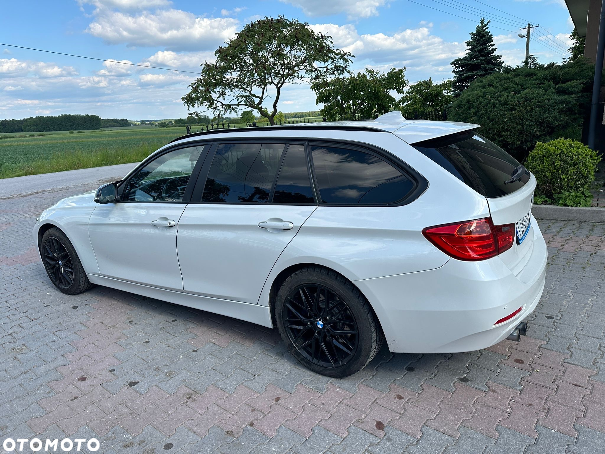 BMW Seria 3 330d xDrive - 3