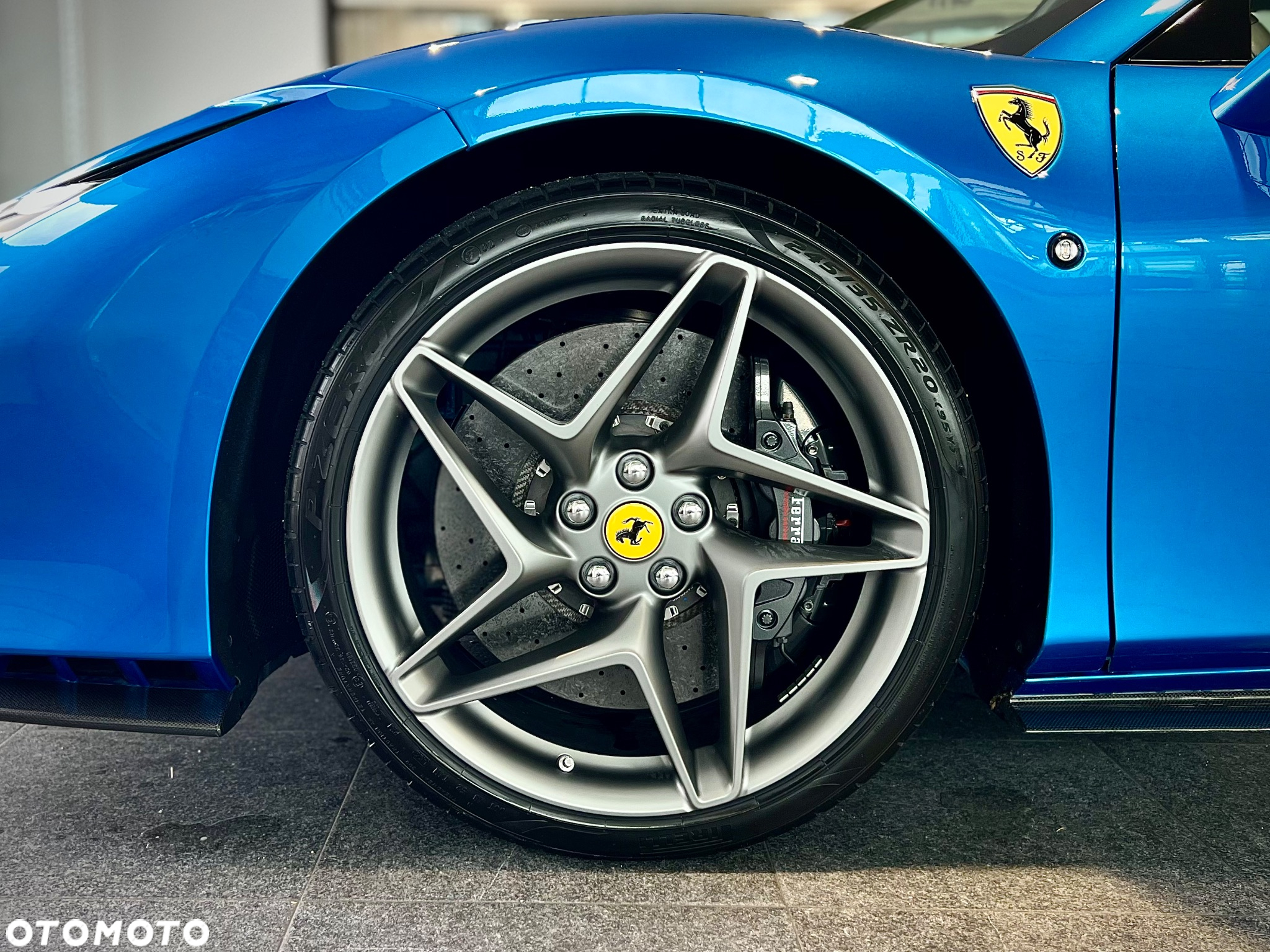 Ferrari F8 Spider - 14