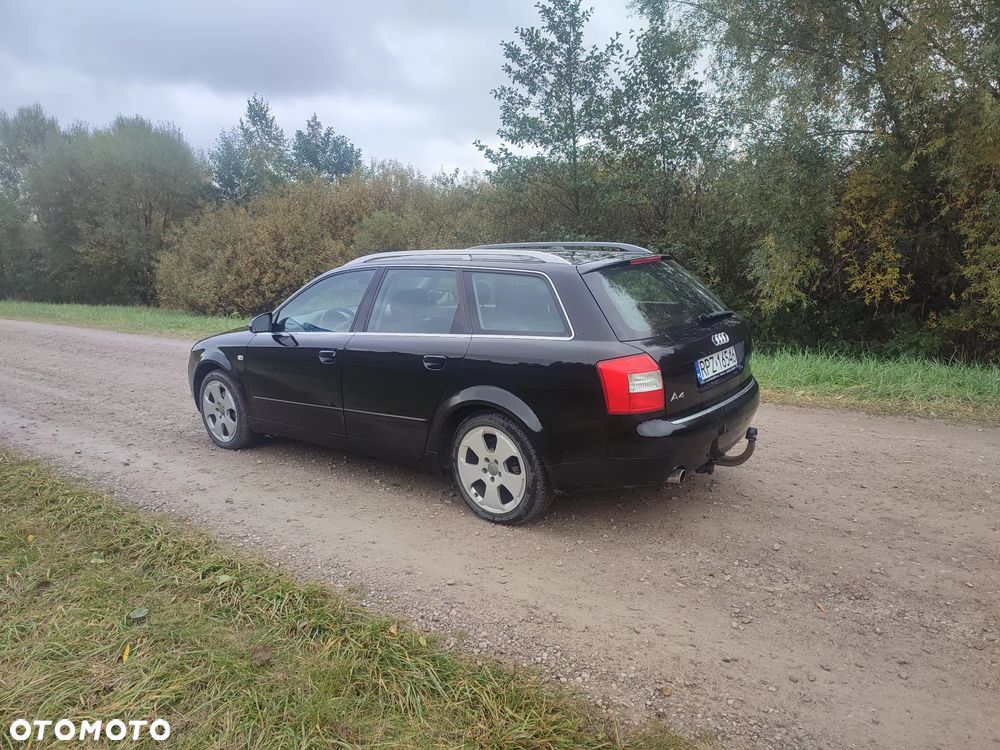 Audi A4 Avant - 4