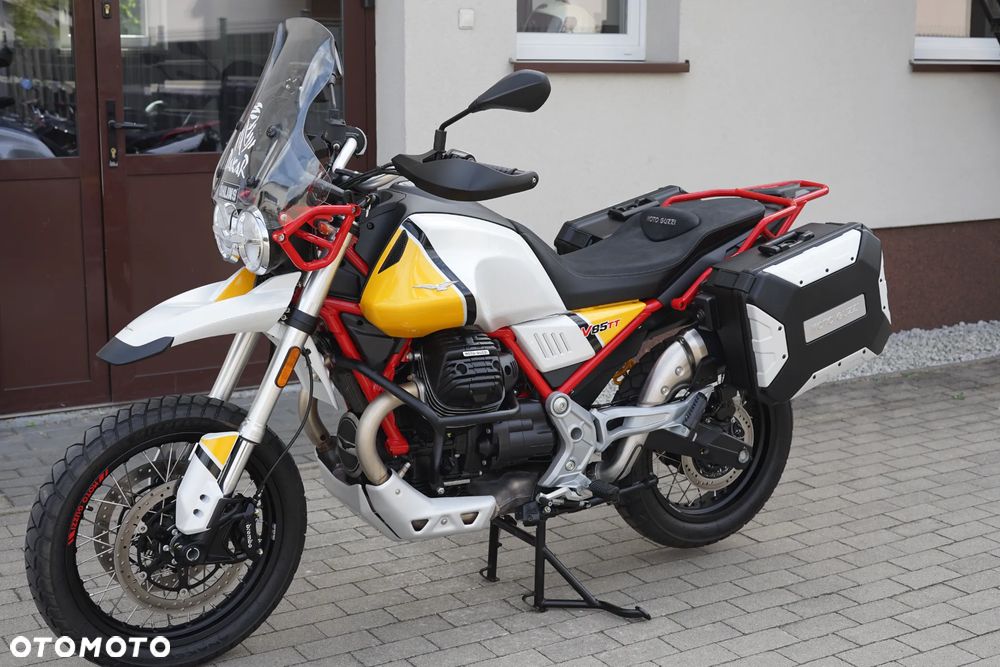 Moto Guzzi V85 - 21