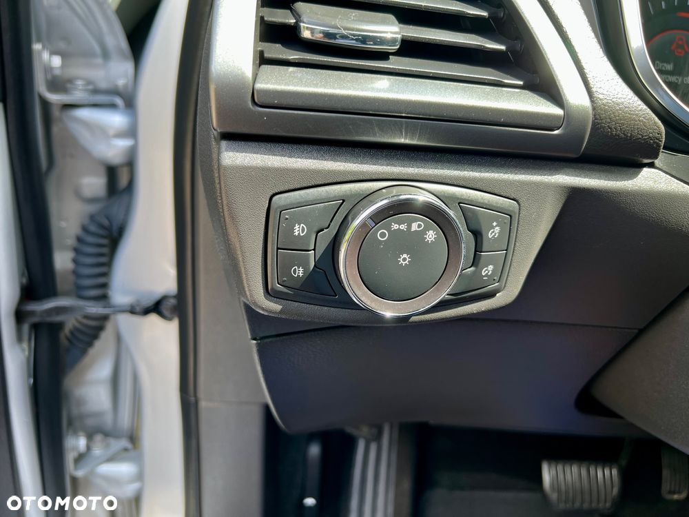 Ford Mondeo 2.0 EcoBlue Titanium - 21