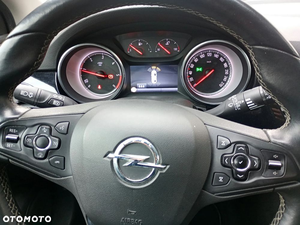 Opel Astra 1.6 D (CDTI) Start/Stop Dynamic - 12