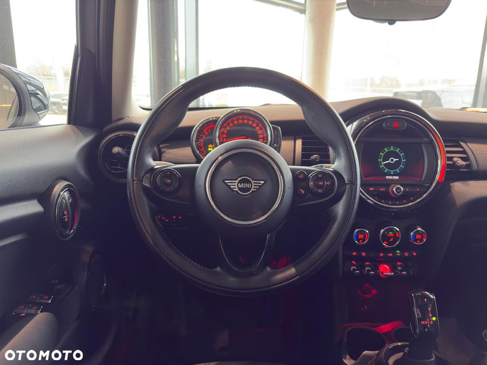 MINI Cooper Classic Trim - 18