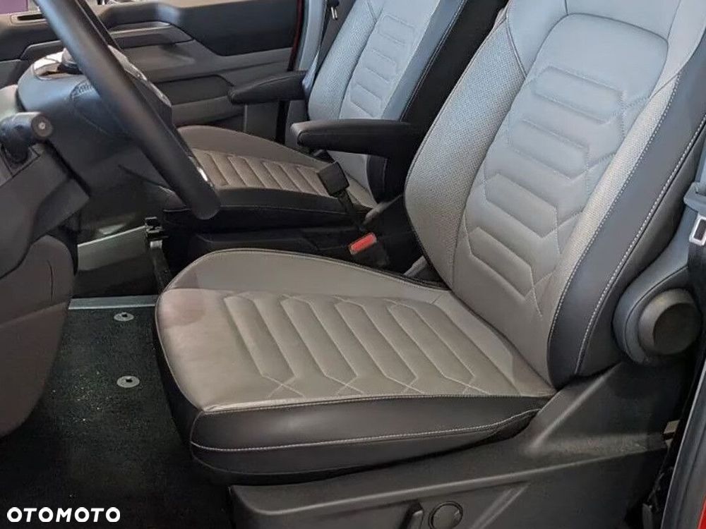 Ford Tourneo Custom - 14