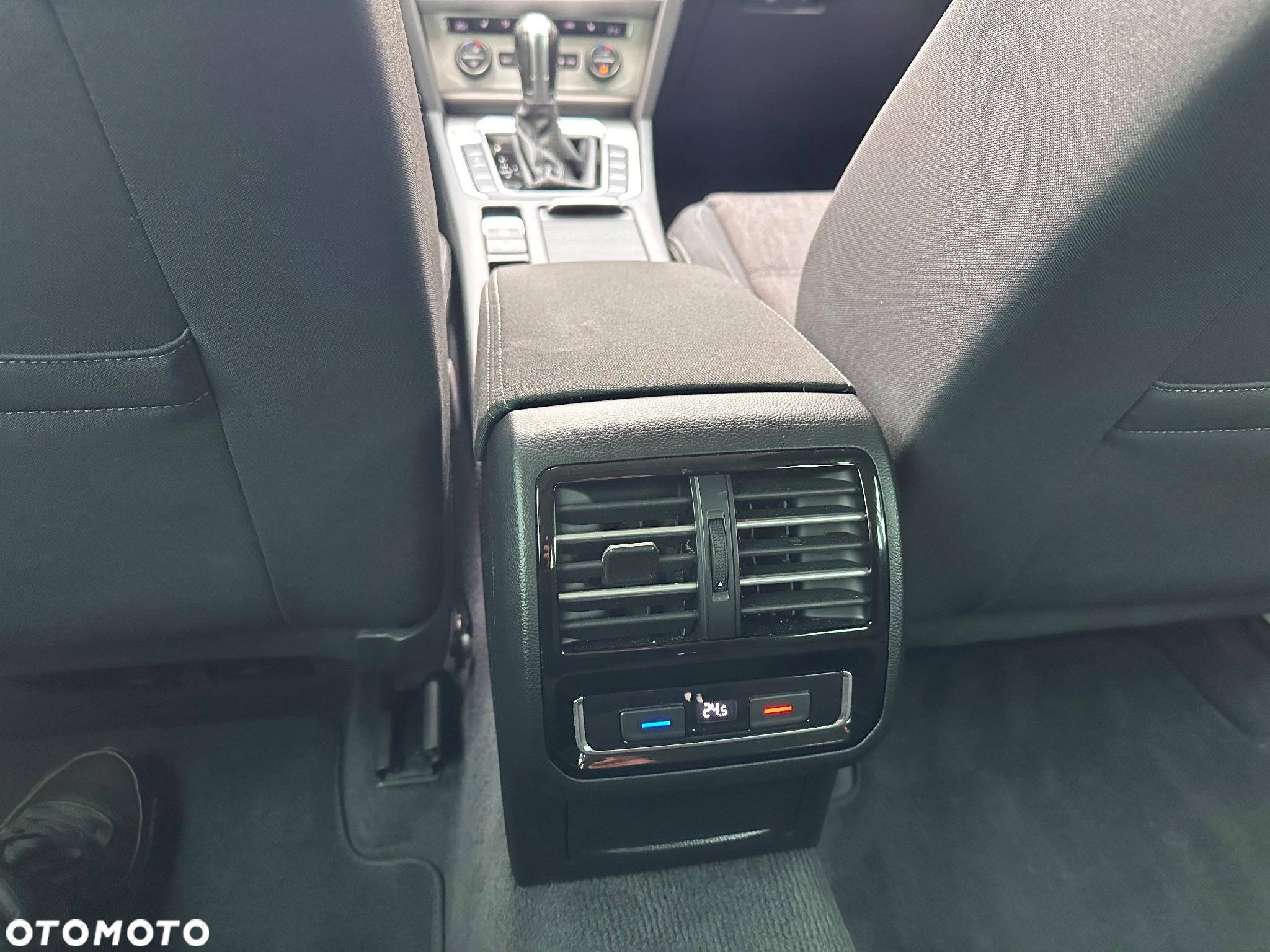 Volkswagen Passat Variant 2.0 TDI DSG (BlueMotion Technology) Highline - 8