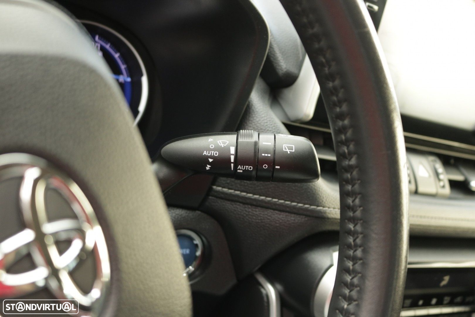 Toyota RAV4 2.5 HDF Comfort - 39