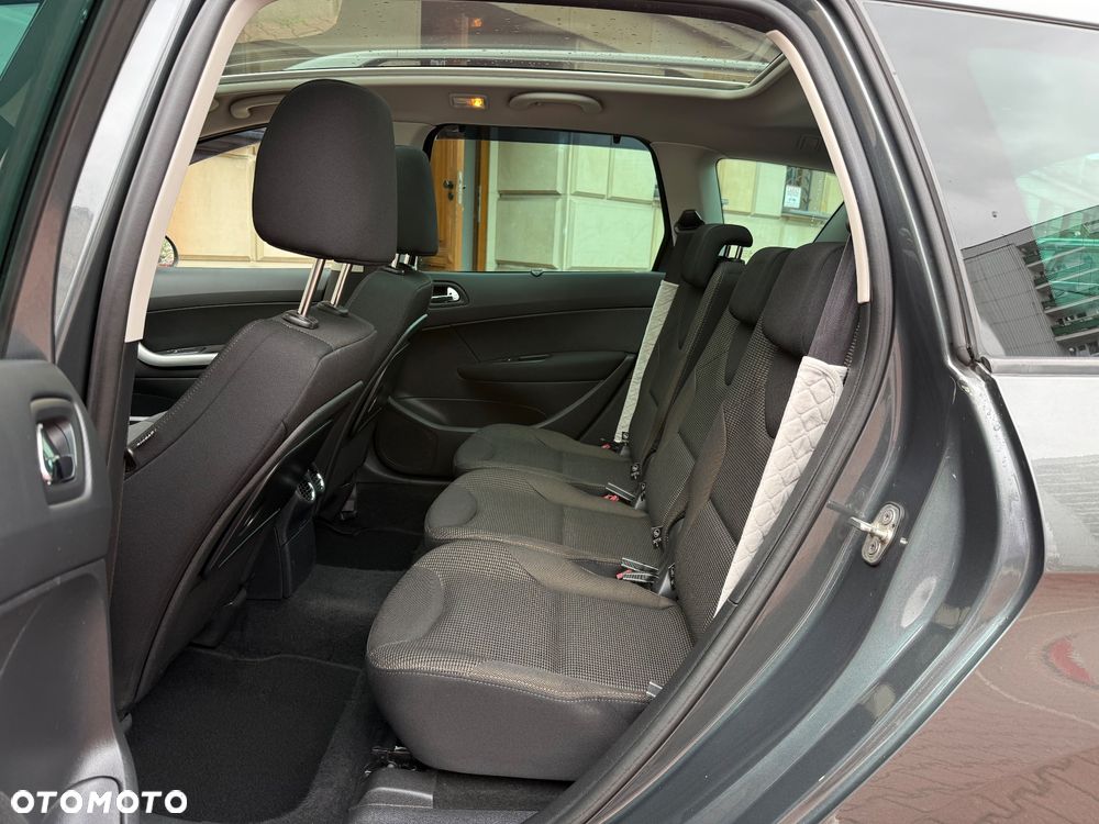 Peugeot 308 1.6 THP Active - 29