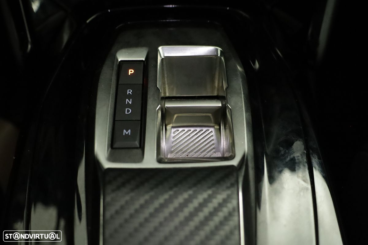 Peugeot 2008 1.2 PureTech Allure EAT8 - 14