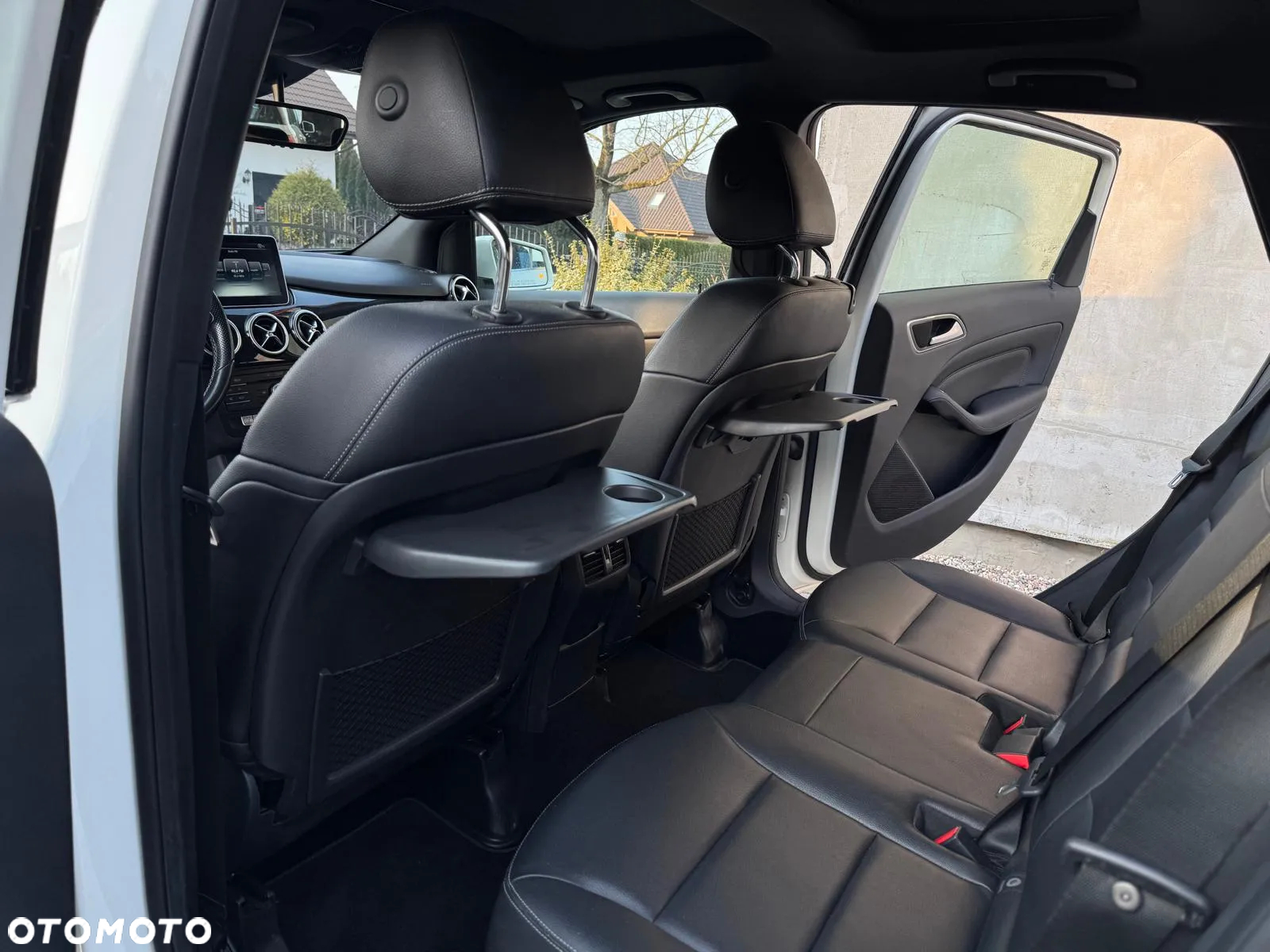 Mercedes-Benz Klasa B 250 4Matic 7G-DCT UrbanStyle Edition - 27