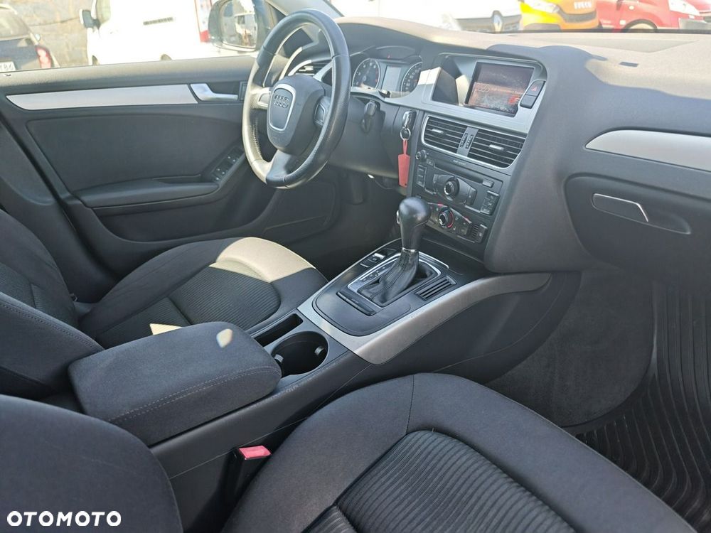 Audi A4 Avant - 16