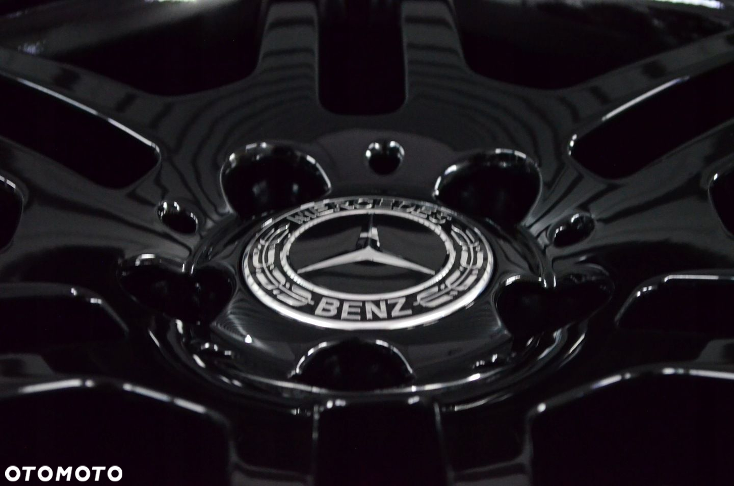 Felgi 5x112 7,5/8,5J R17 Mercedes C W204 AMG - 7