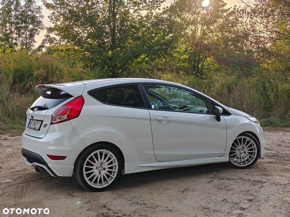Ford Fiesta ST - 6