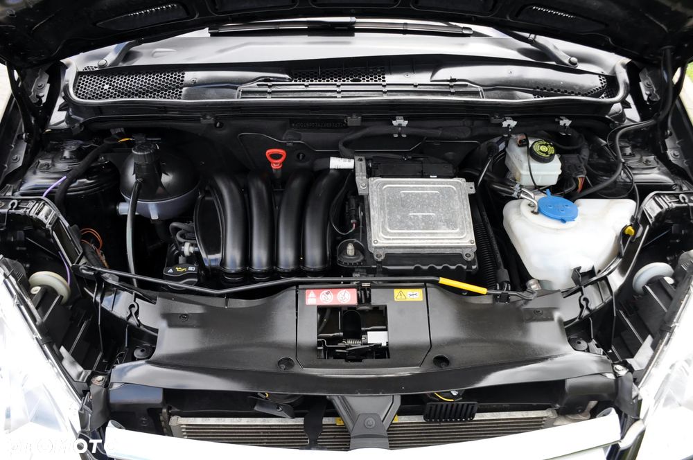 Mercedes-Benz Klasa A 170 BlueEFFICIENCY Avantgarde - 38