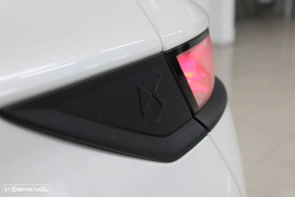 DS DS7 Crossback E-TENSE 4x4 PERFORMANCE LINE - 22