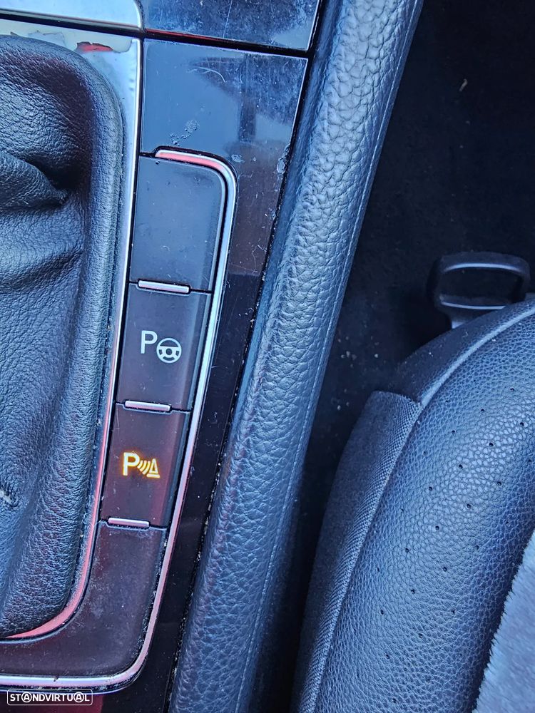 VW Golf 1.6 TDi R-Line - 17