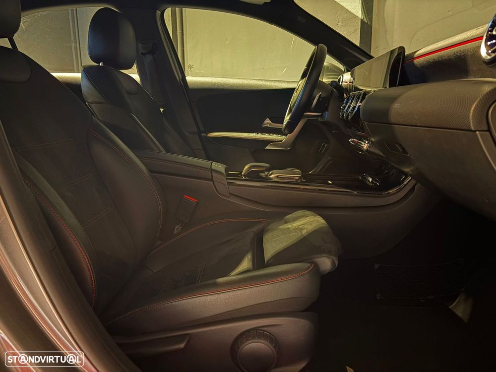 Mercedes-Benz A 250 Limousine e 8G-DCT AMG Line - 18