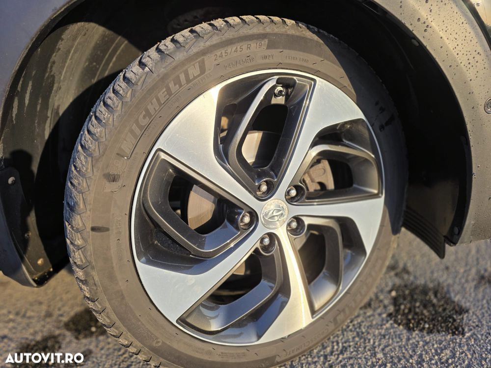 Hyundai Tucson 2.0 CRDI 4WD Automatik Style - 5