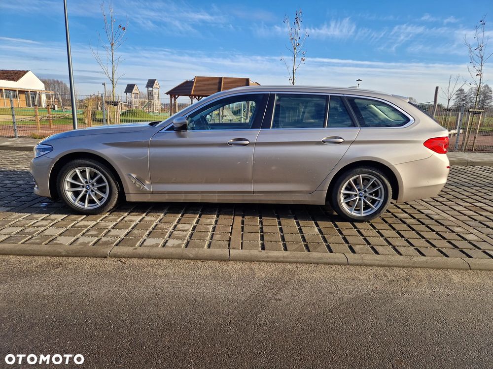 BMW Seria 5 520d xDrive - 5