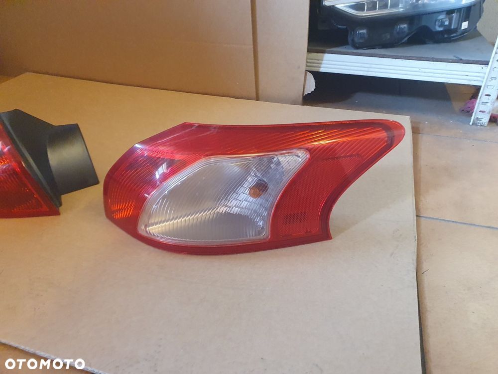 LAMPA L/P TYŁ MITSUBISHI LANCER VIII 8 - 5