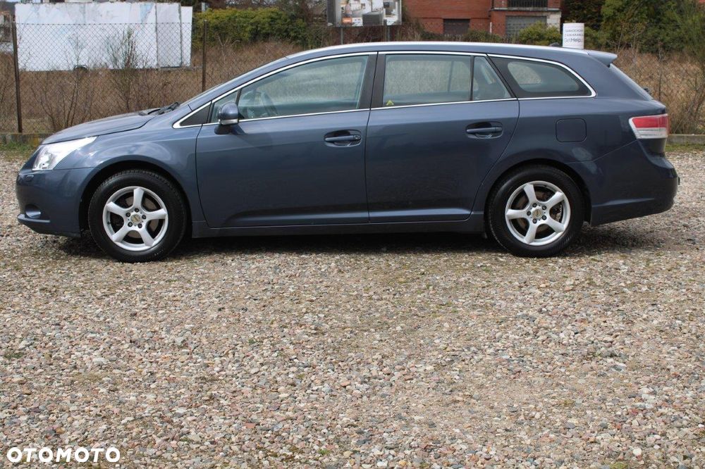 Toyota Avensis 1.6 Business Edition - 11