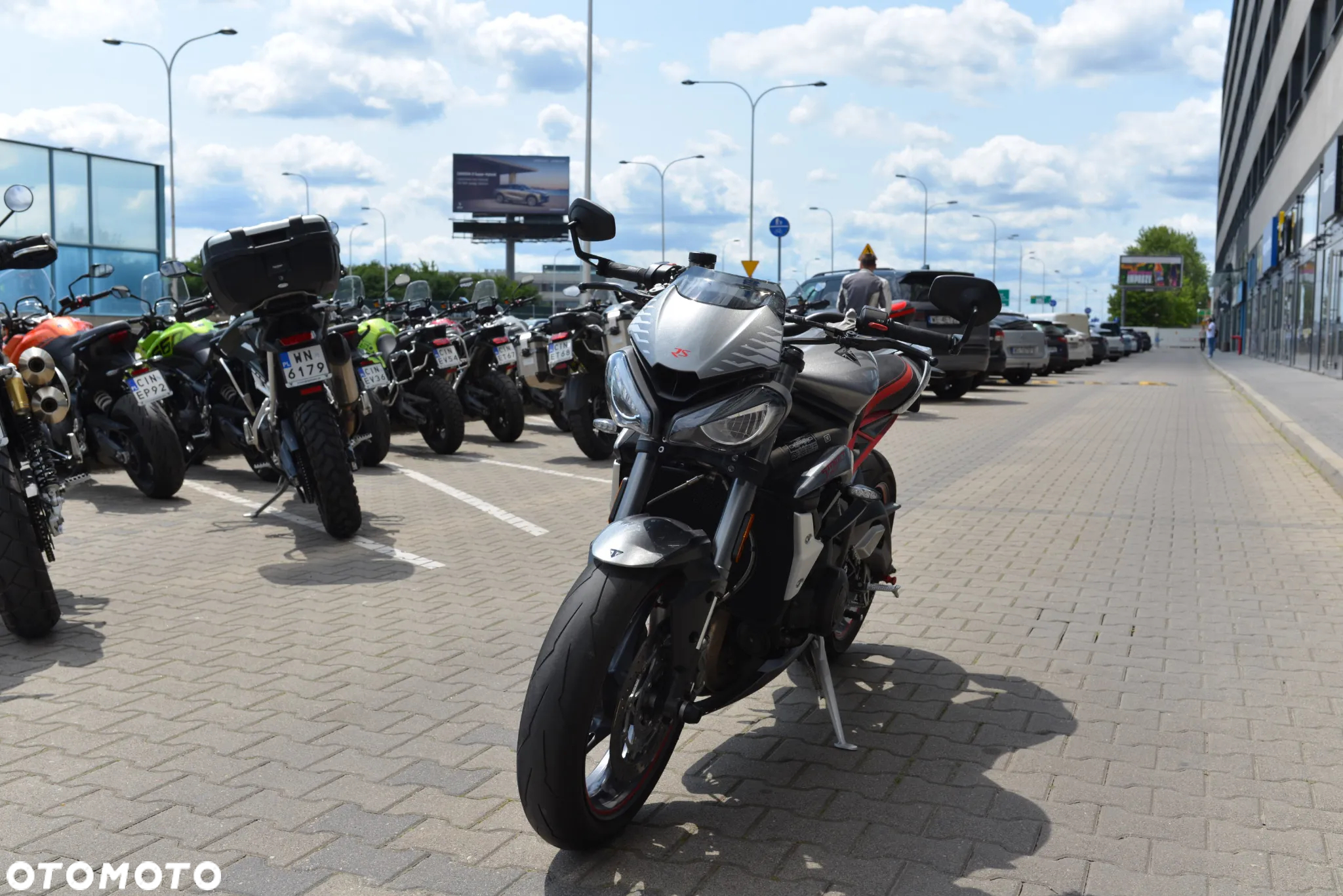 Triumph Street Triple - 8