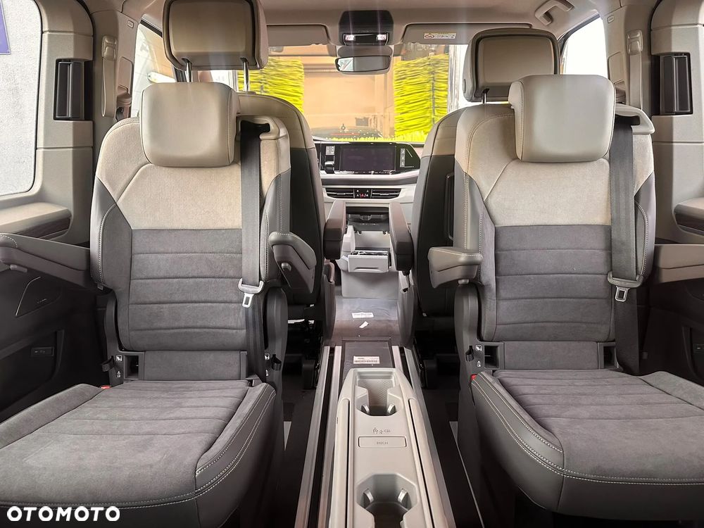 Volkswagen Multivan 2.0 TDI L2 Style DSG - 17