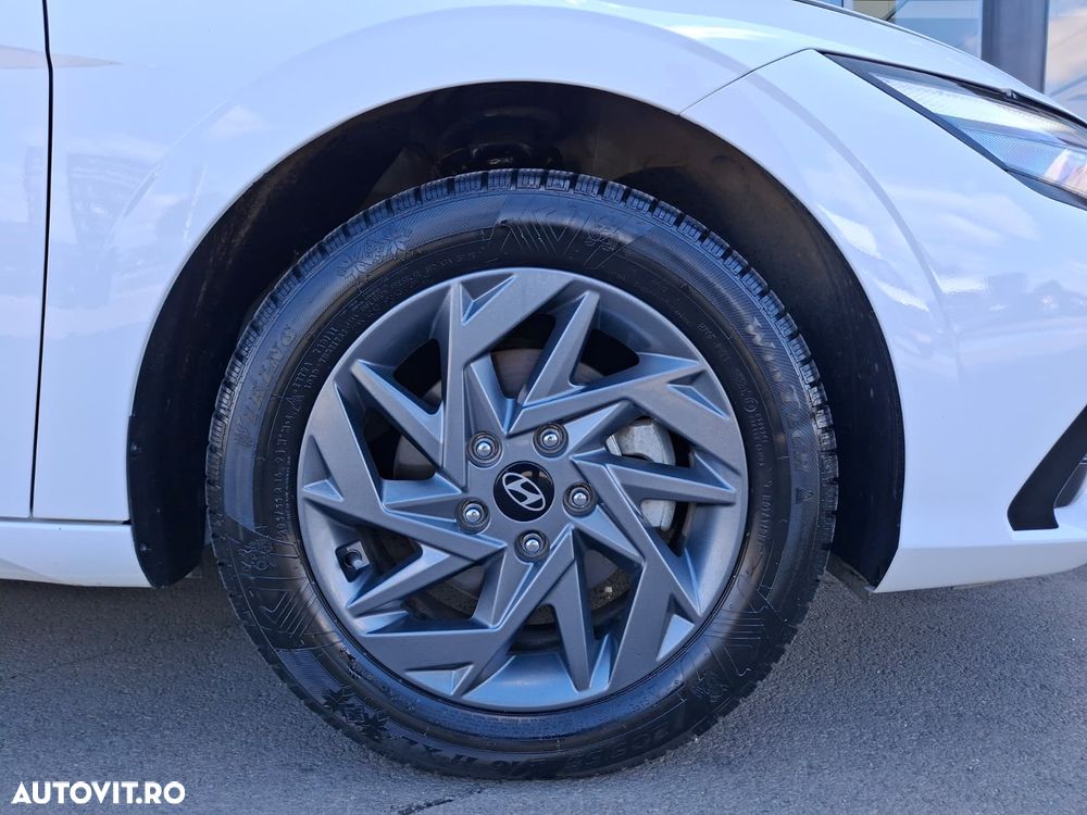 Hyundai Elantra - 22