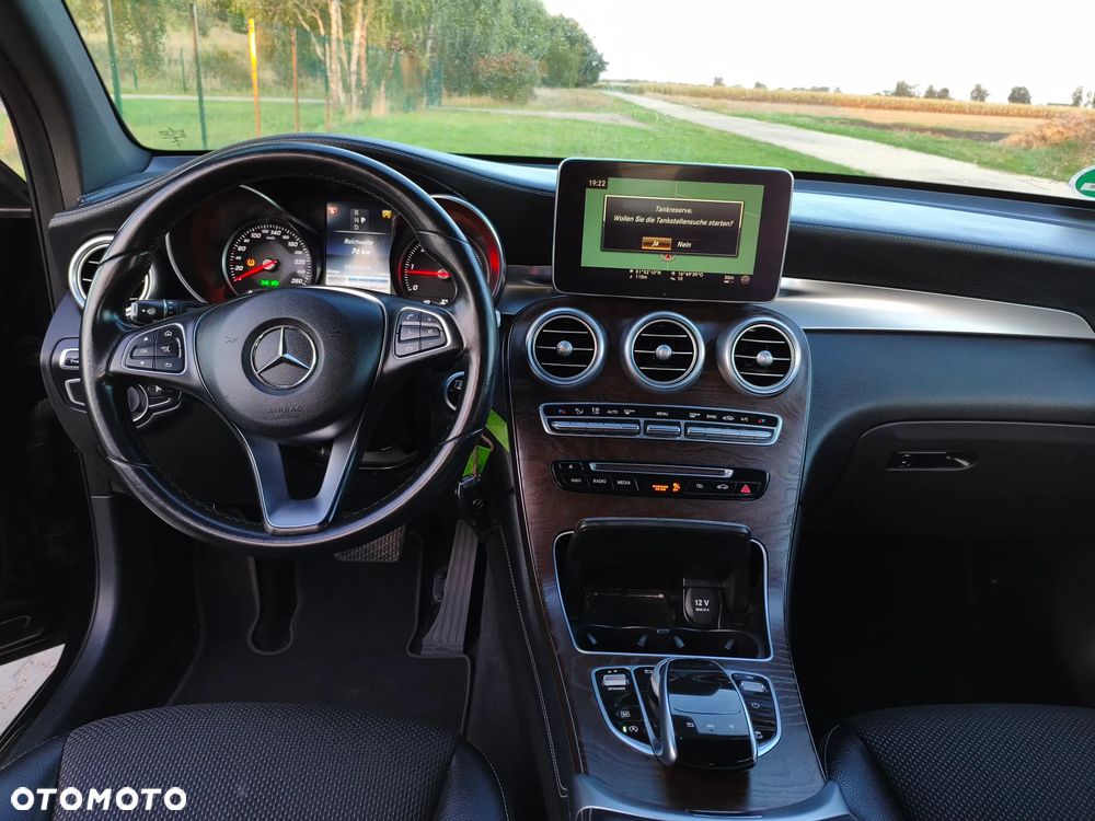 Mercedes-Benz GLC 250 d 4Matic 9G-TRONIC AMG Line - 23