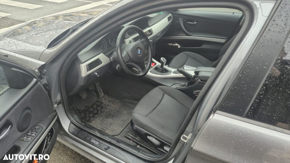 BMW Seria 3 318d DPF - 11