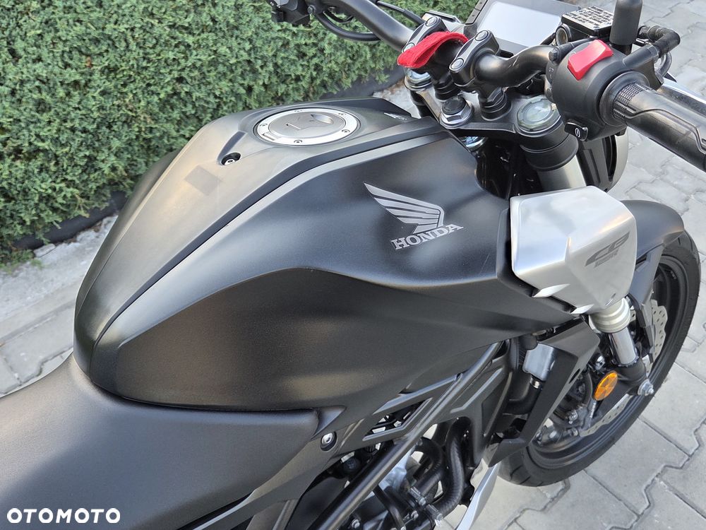 Honda CB - 8